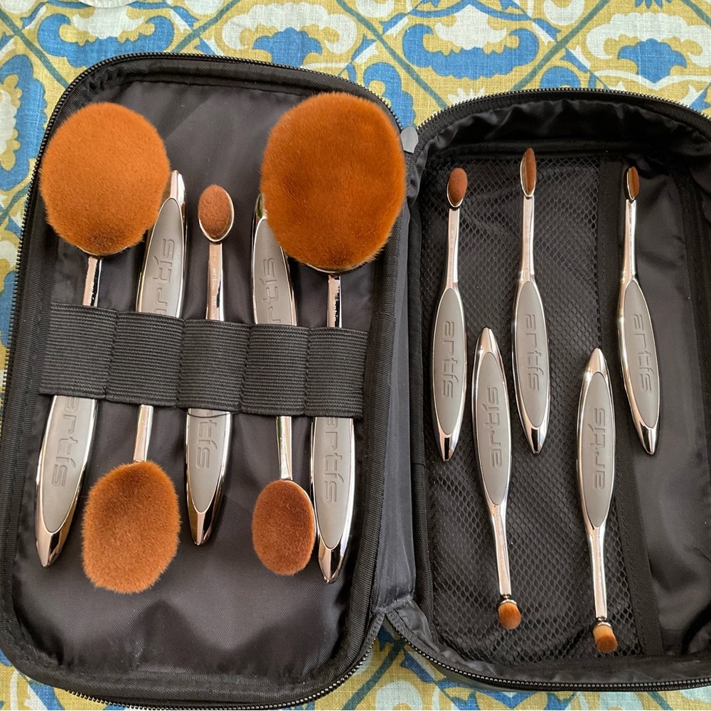 Artis Elite Mirror Brush Set with Case
